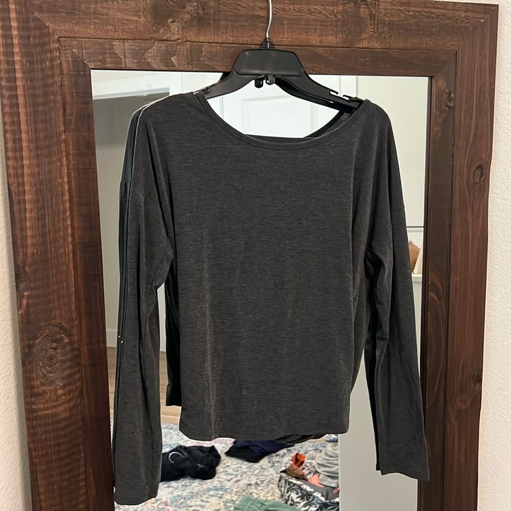 Backless long sleeve tunic